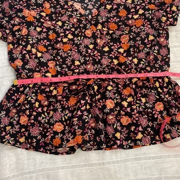 Loft fall floral short sleeveless blouse. - Picture 8 of 13